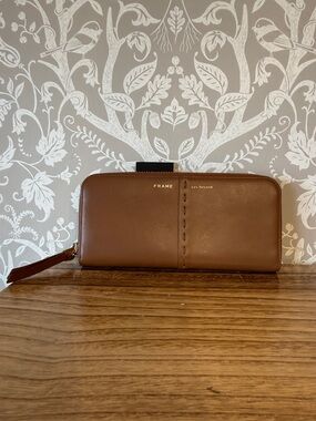 Frame Les Second Brown Smooth Leather Zip Around Wallet Gold Hardware NWOT